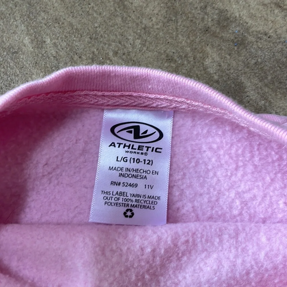 + nwot + ATHLETIC WORKS Heart Sweatshirt - Picture 3 of 5